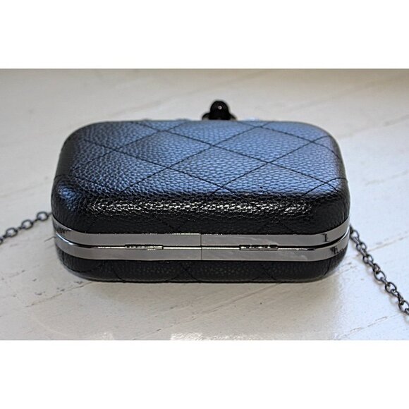 Replica Skull Knuckle Clutch, cute for Halloween! - Picture 6 of 7